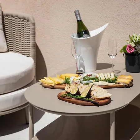 Tinah 4* Saint Tropez