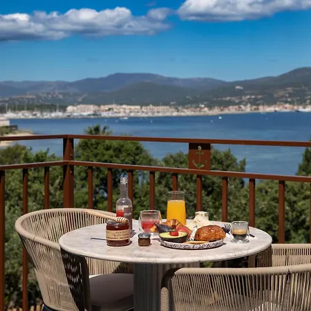 Hotel Tinah 4*