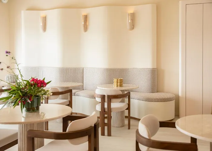 Tinah 4* Saint-Tropez